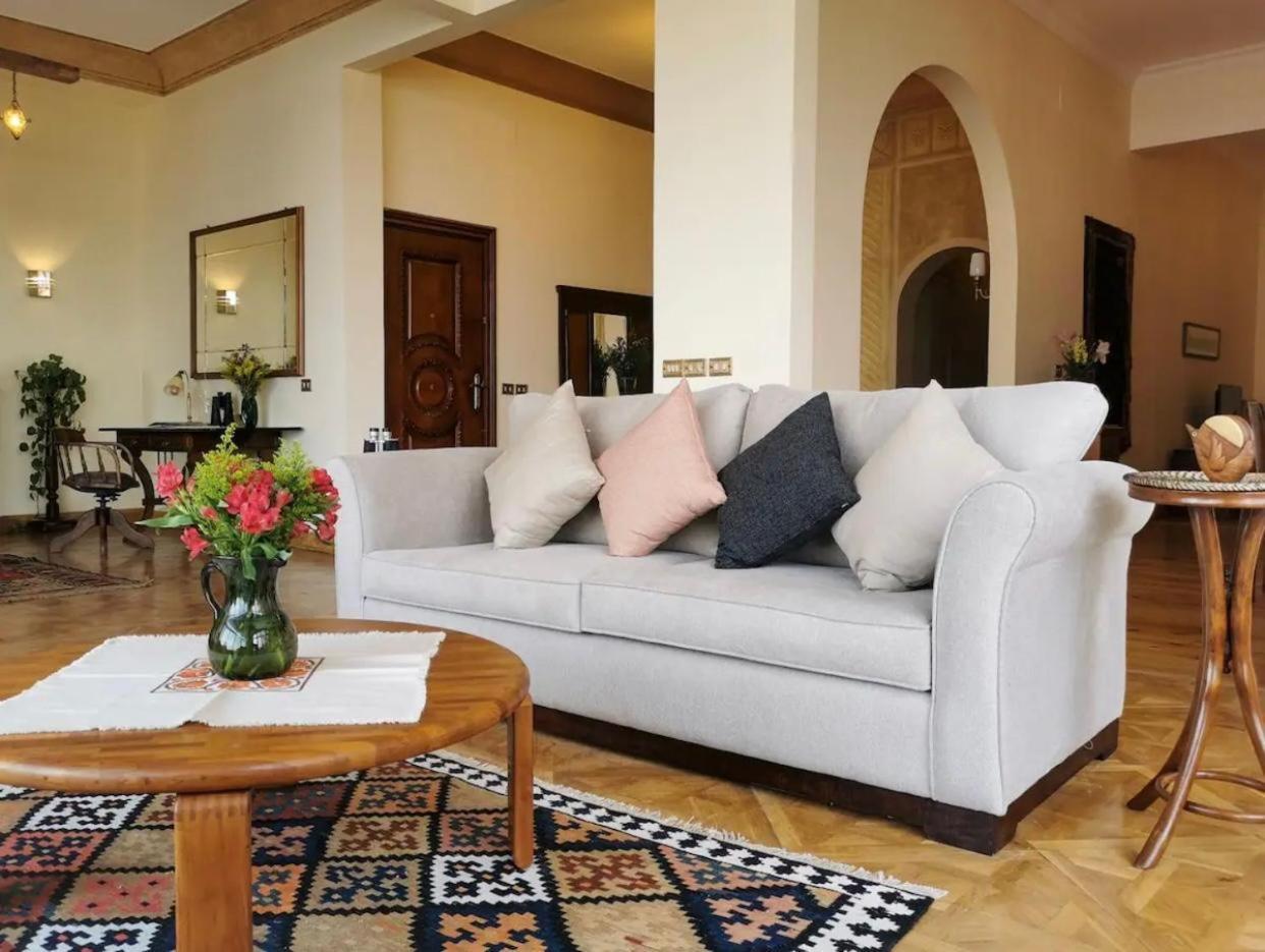 Luxury On The Nile - Zamalek Apartments El El Cairo Exterior foto