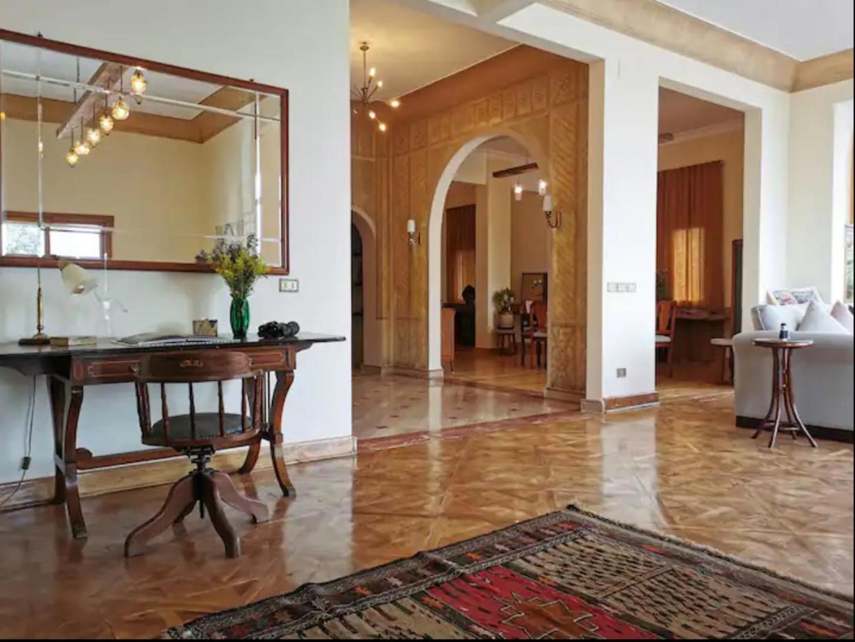 Luxury On The Nile - Zamalek Apartments El El Cairo Exterior foto